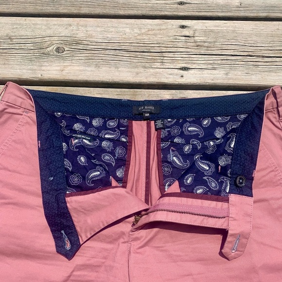 Ted Baker London Men’s Shorts - Size 36R, Dusty Rose - Picture 4 of 10